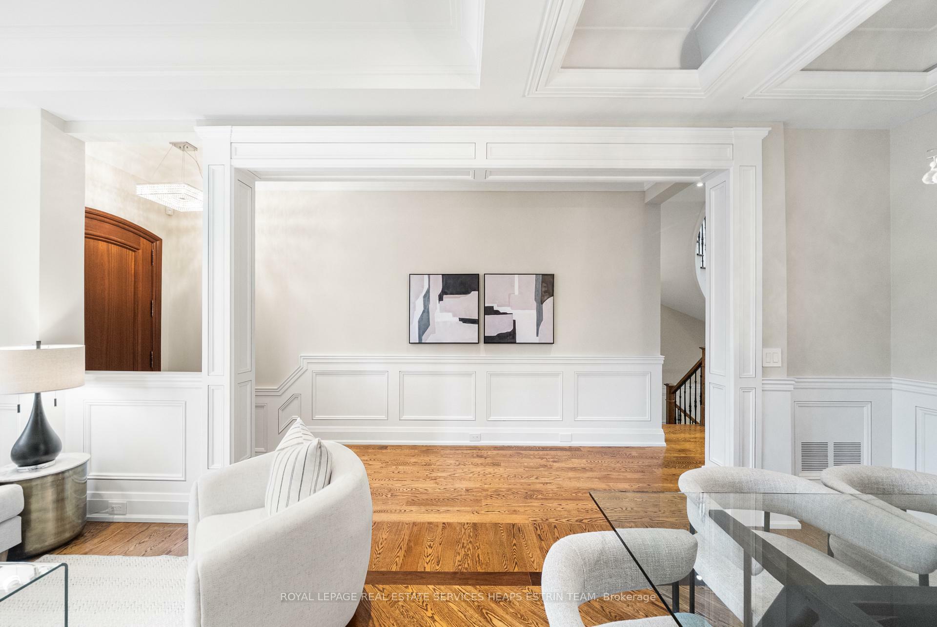 Property Photo: 565 Broadway Avenue ON M4G 2S2