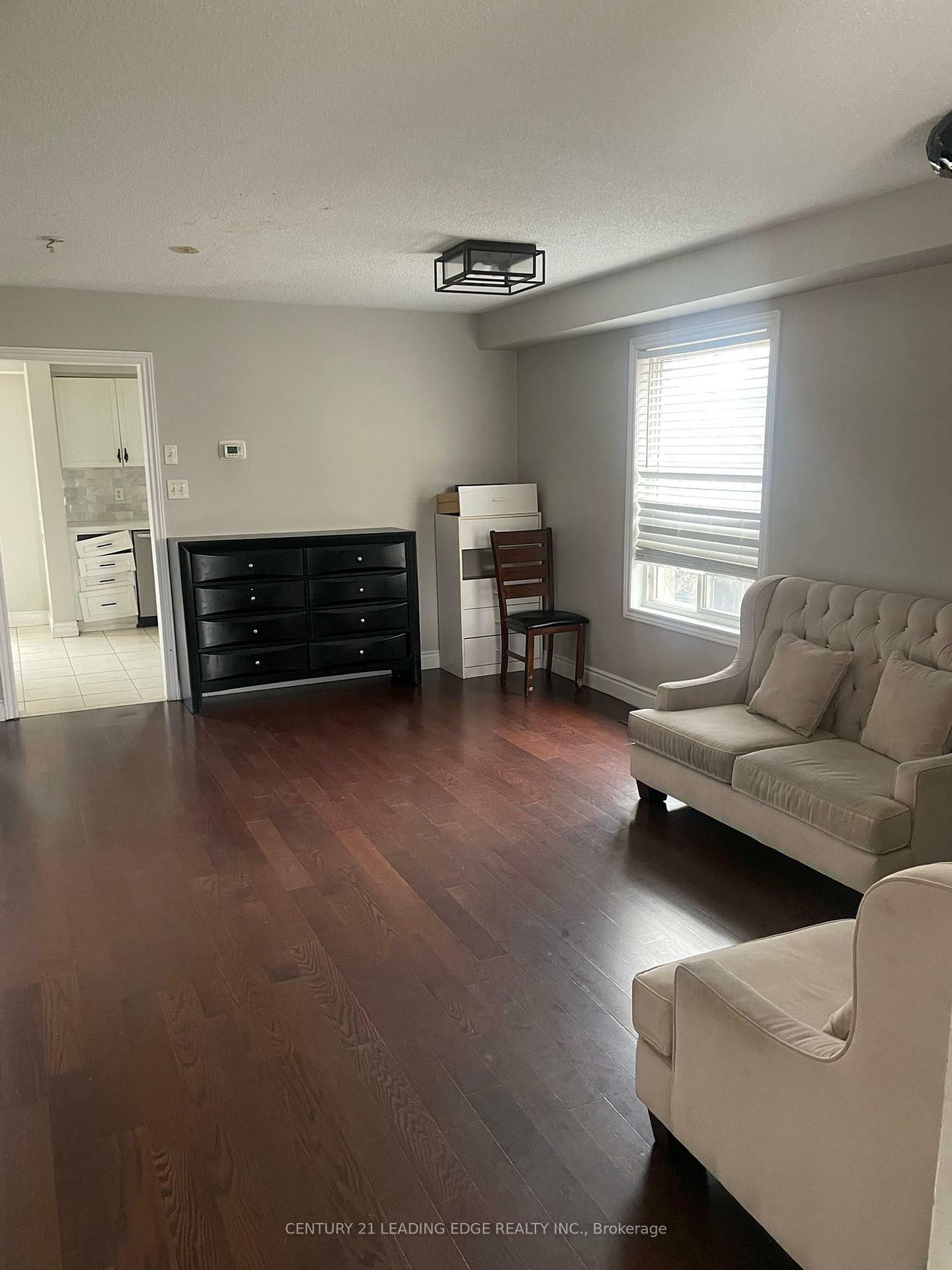 Photo de la propriété: 17 Heathwood Drive Upper ON L7A 1Z6