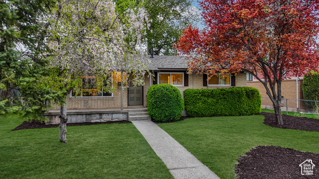 Property Photo: 1415 E Skyview Dr UT 84124