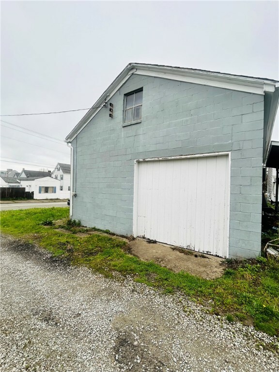 Property Photo: 1300 Ridge Ave PA 15650