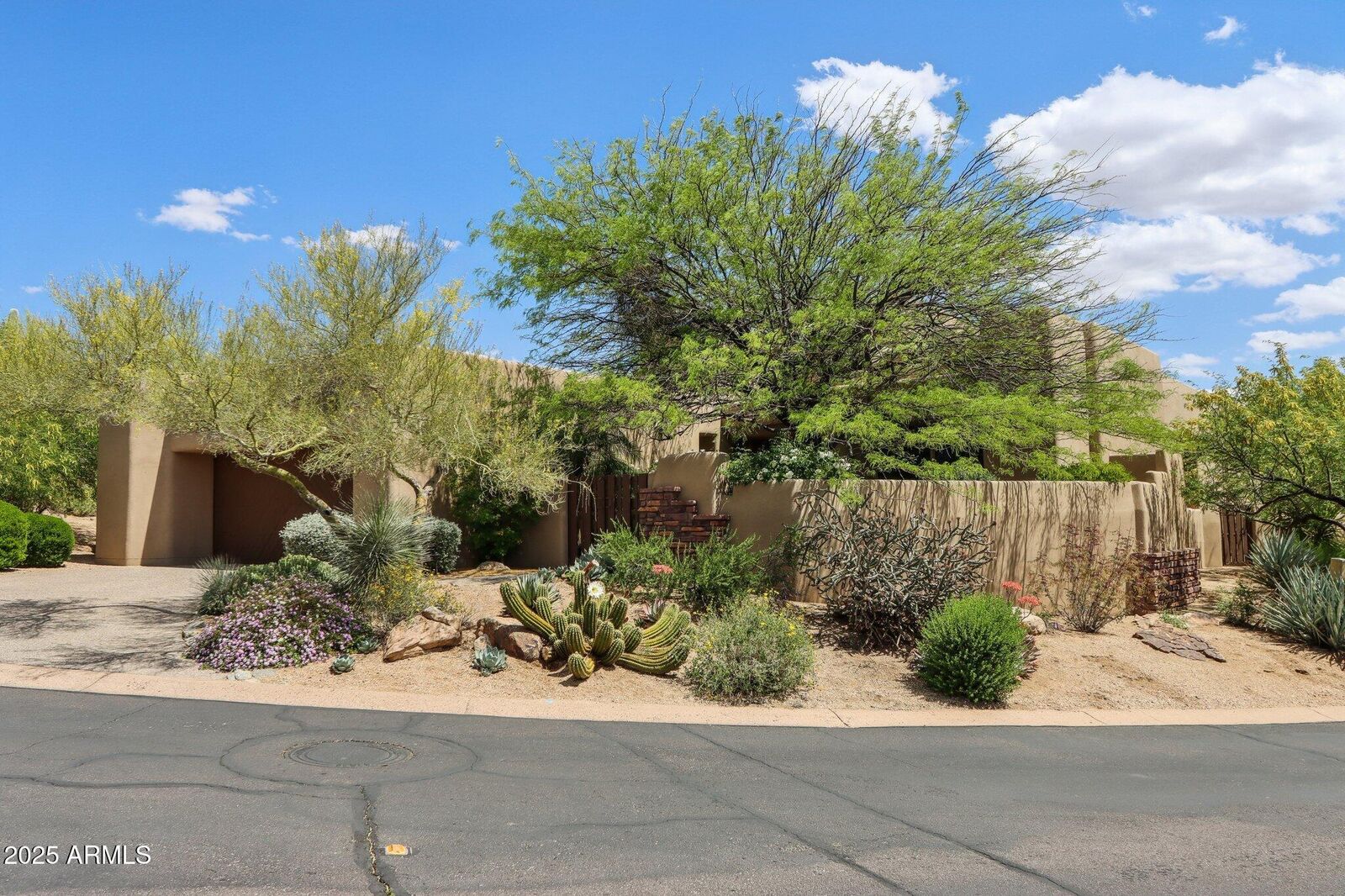 Property Photo: 40215 N 110th Place AZ 85262