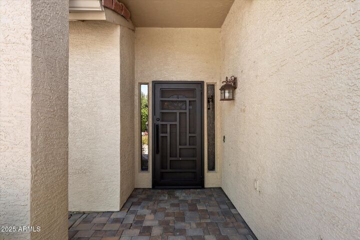Property Photo:  401 N Cholla Street  AZ 85224