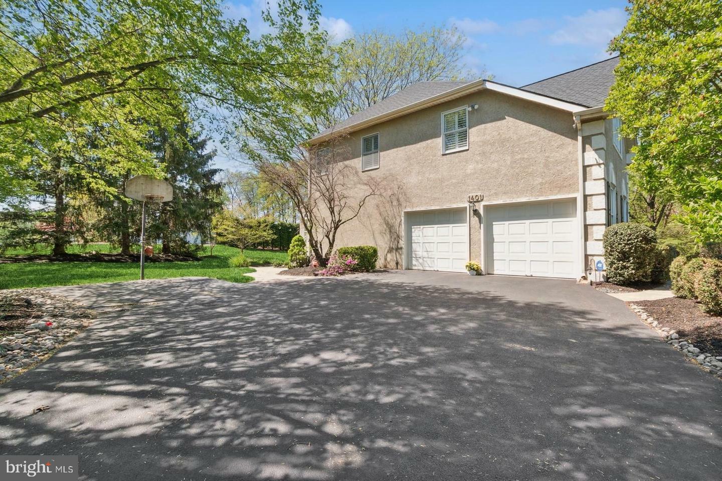 Property Photo: 1401 Brentwood Road PA 19067