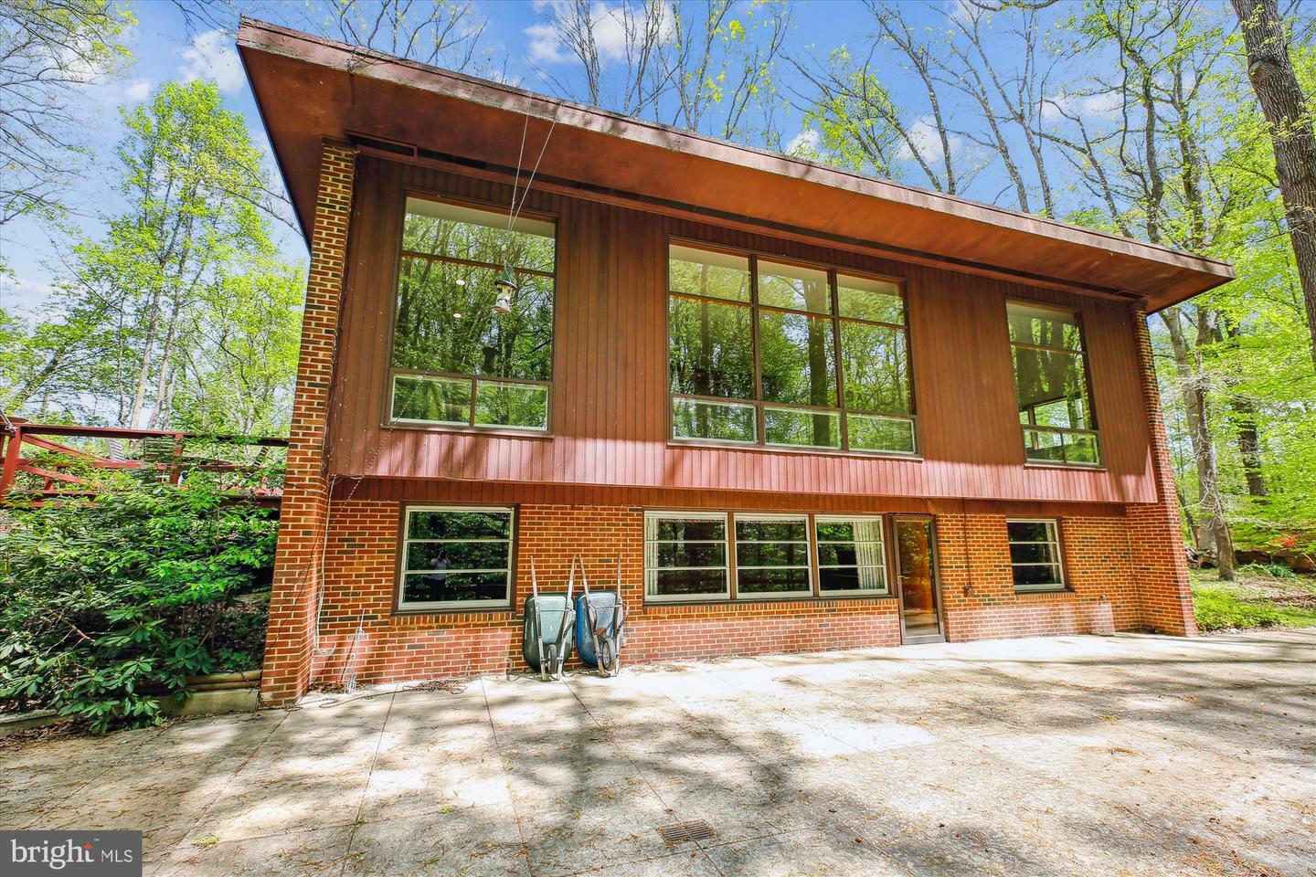 Property Photo: 11621 Springridge Road MD 20854