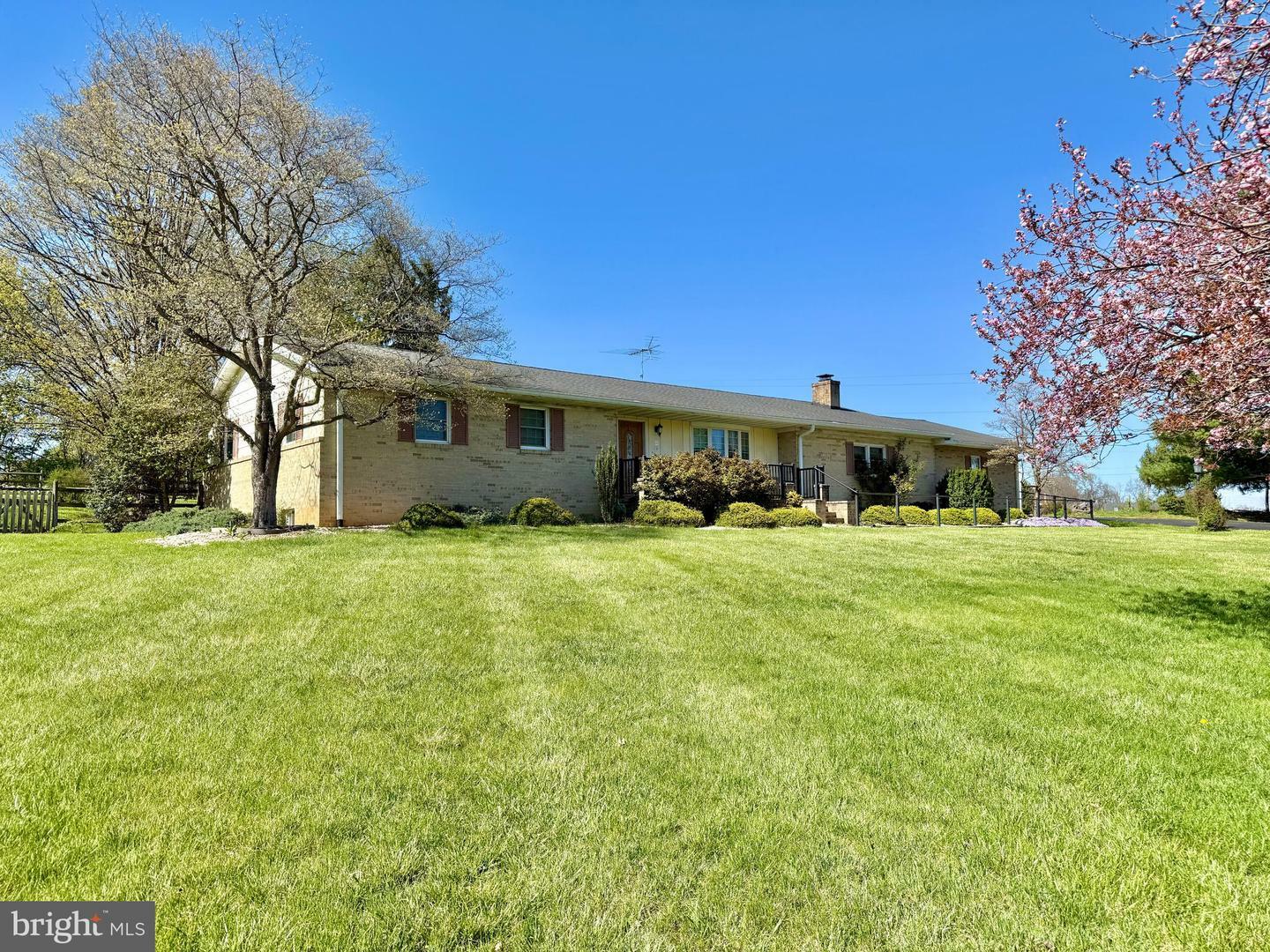 Property Photo: 153 Collins Drive WV 25403