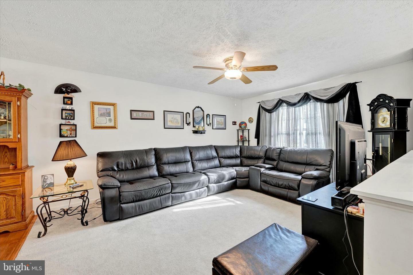 Property Photo: 1512 Lochaber Court MD 21061