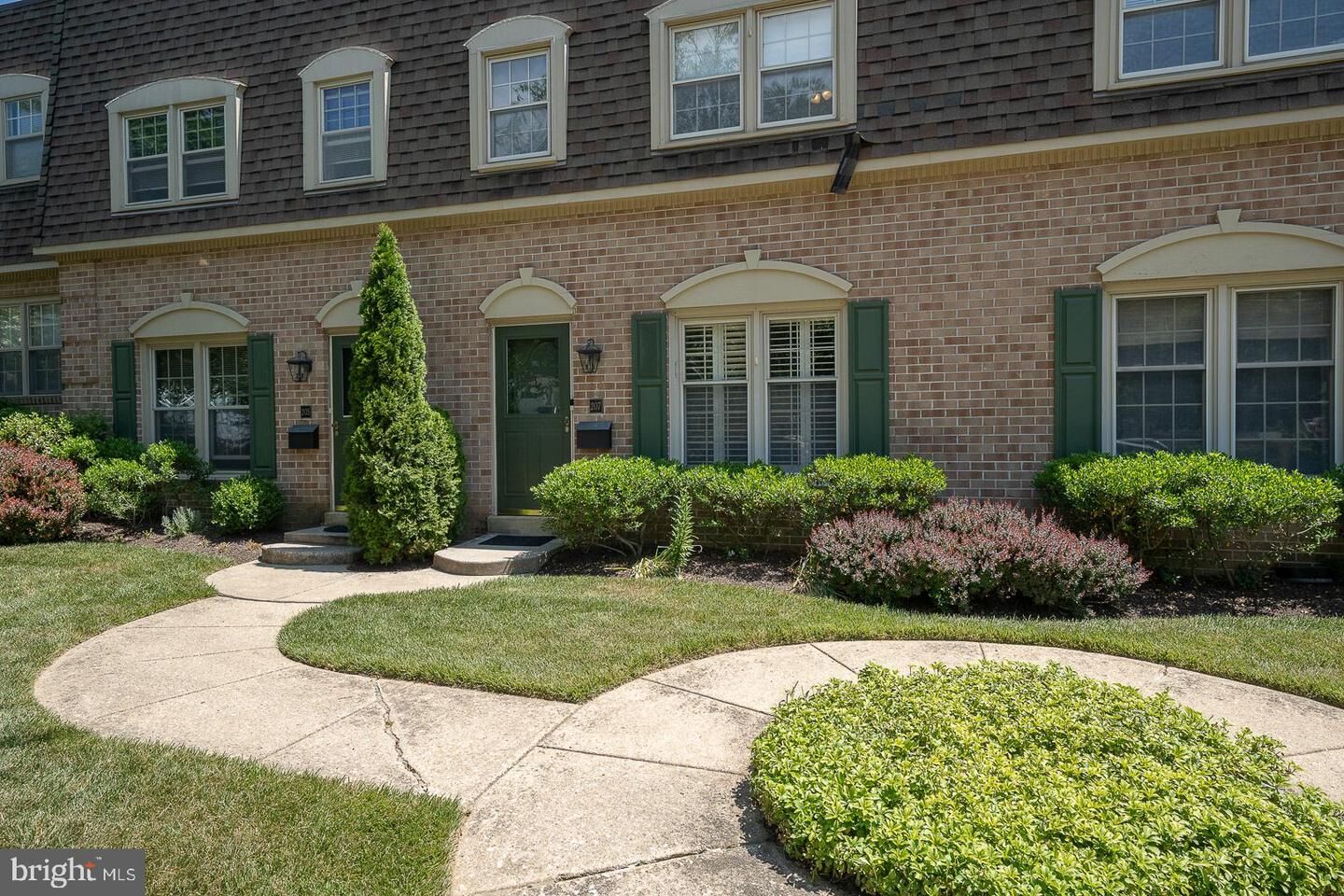 Property Photo:  207 Bloomingdale Avenue 8B  PA 19087 