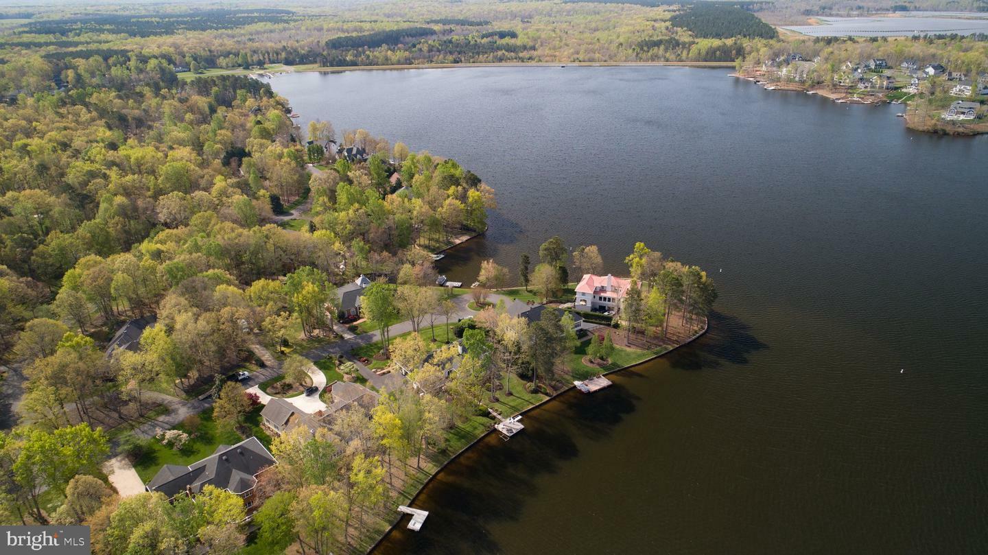 Property Photo: 11304 Stonewall Jackson Drive VA 22551