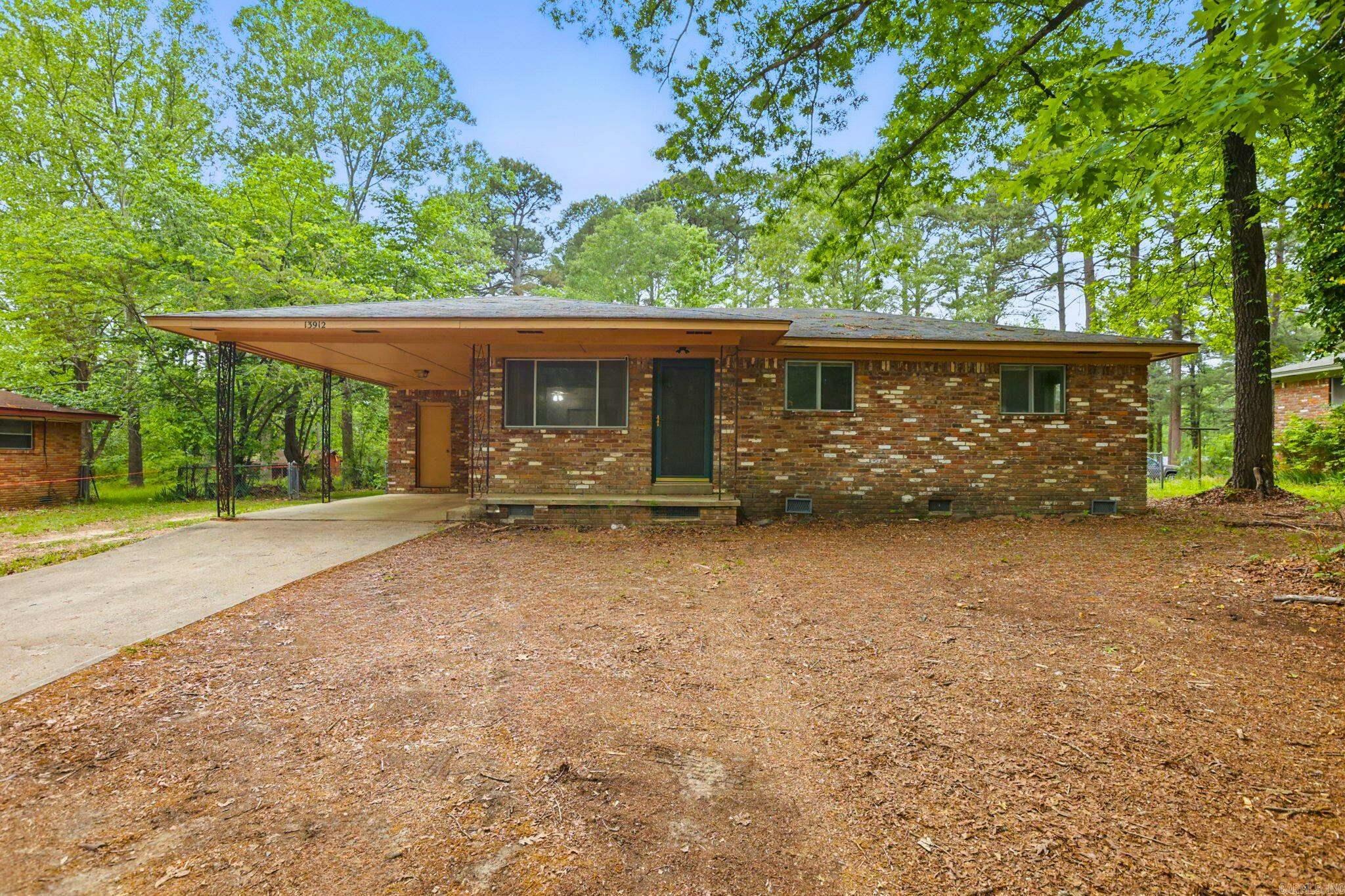 Property Photo: 13912 Sardis Road AR 72103