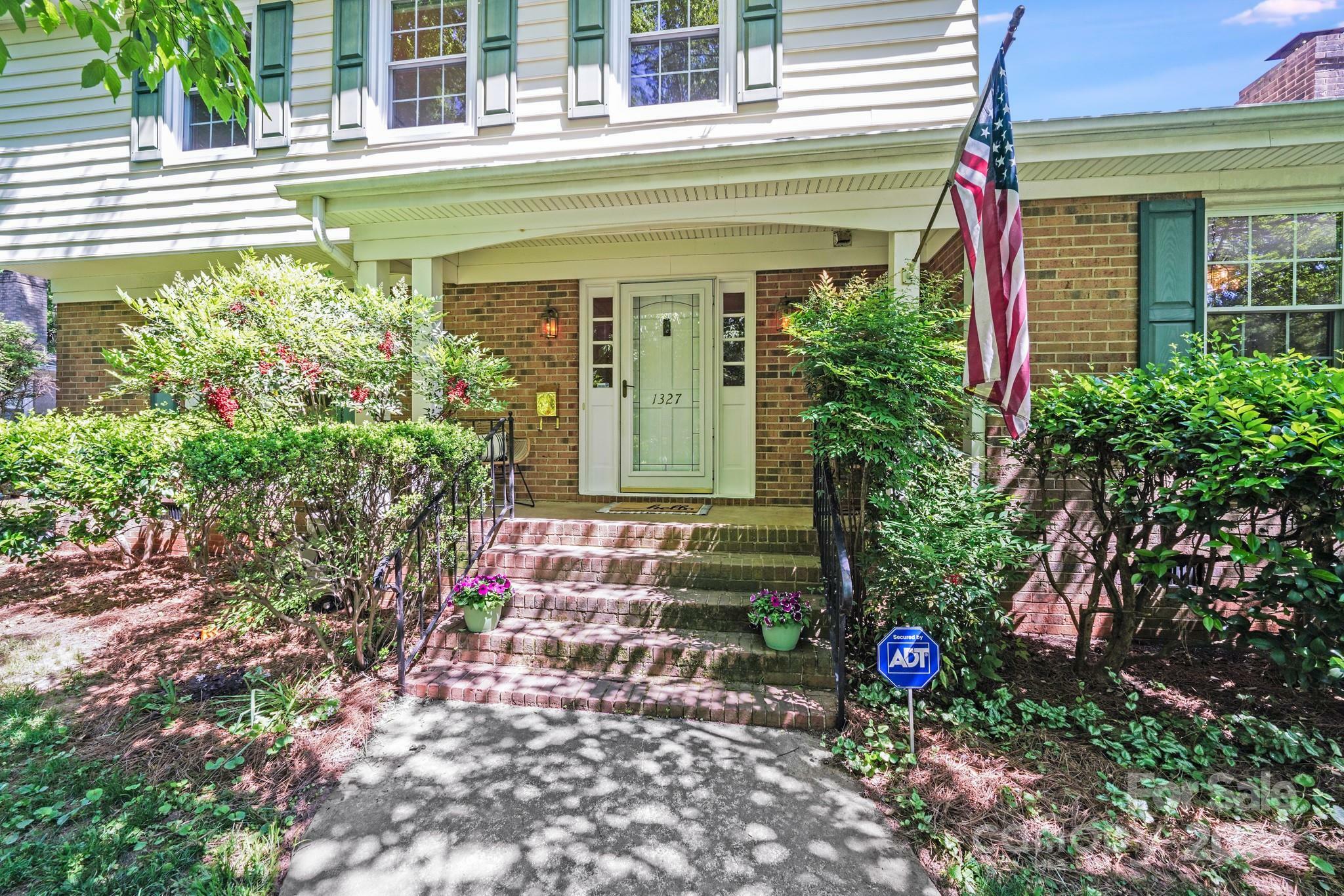 1327 Cedarwood Lane  Charlotte NC 28212 photo