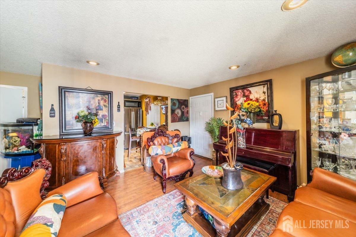 19 Pembrook Avenue  North Brunswick NJ 08902 photo