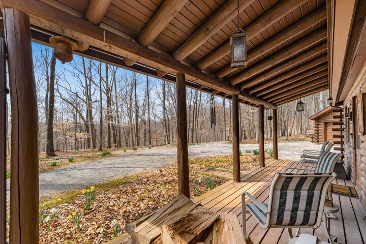 Property Photo: 1060 Fox Lane OH 43155