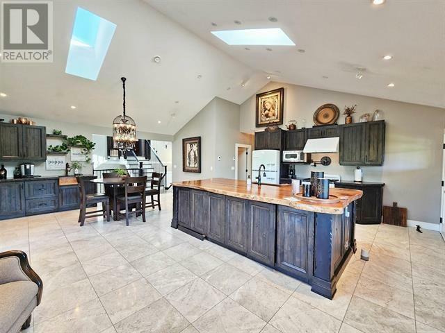 Property Photo: 683 St Laurent Avenue BC V2J 2E5