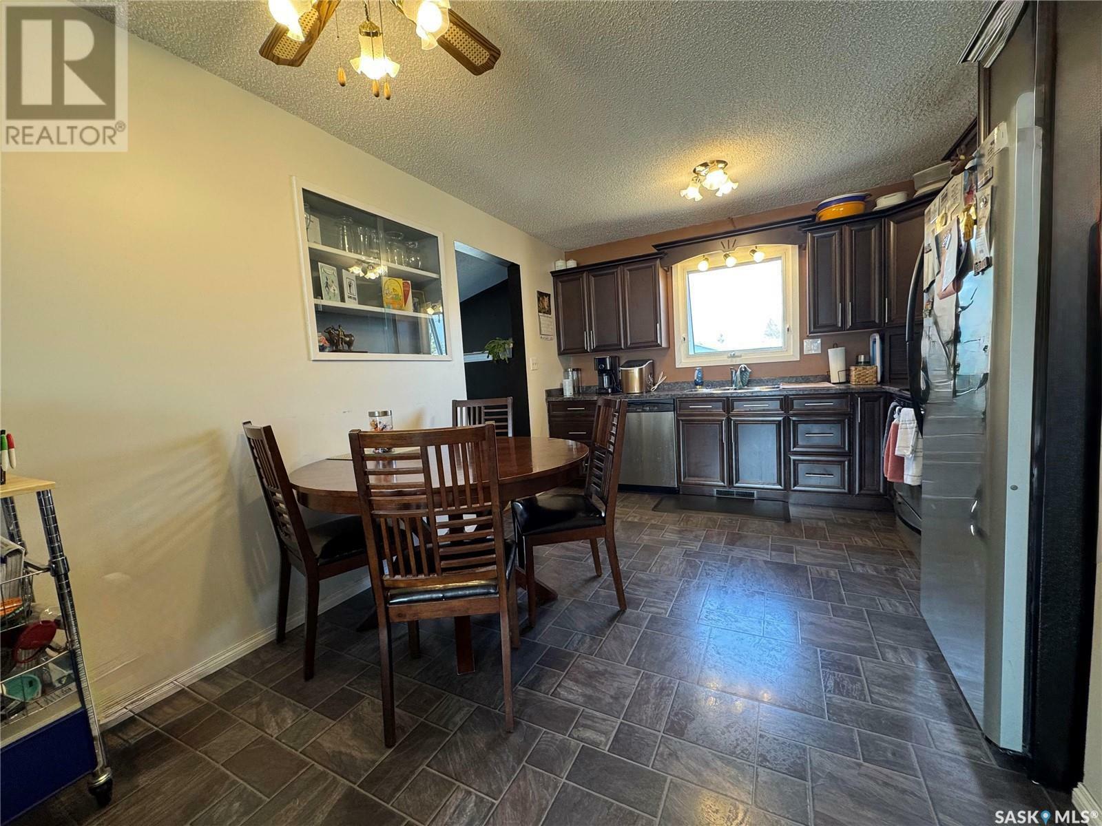 Property Photo: 320 1st Avenue E SK S0K 1N0