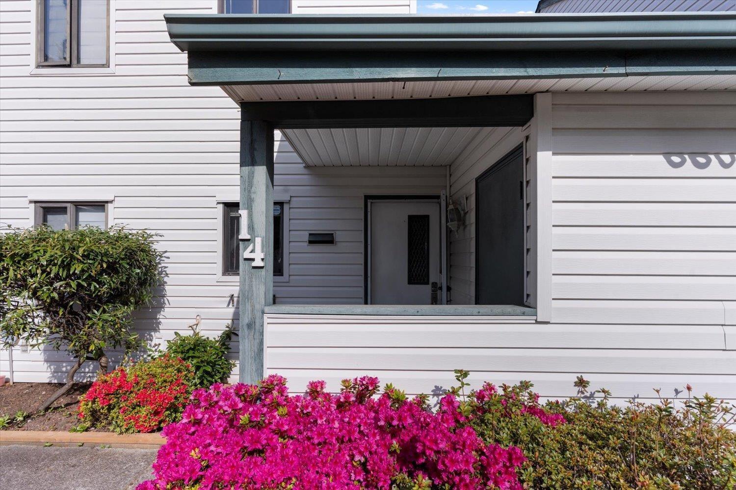 Property Photo: 6609 138 14 BC V3W 5G7