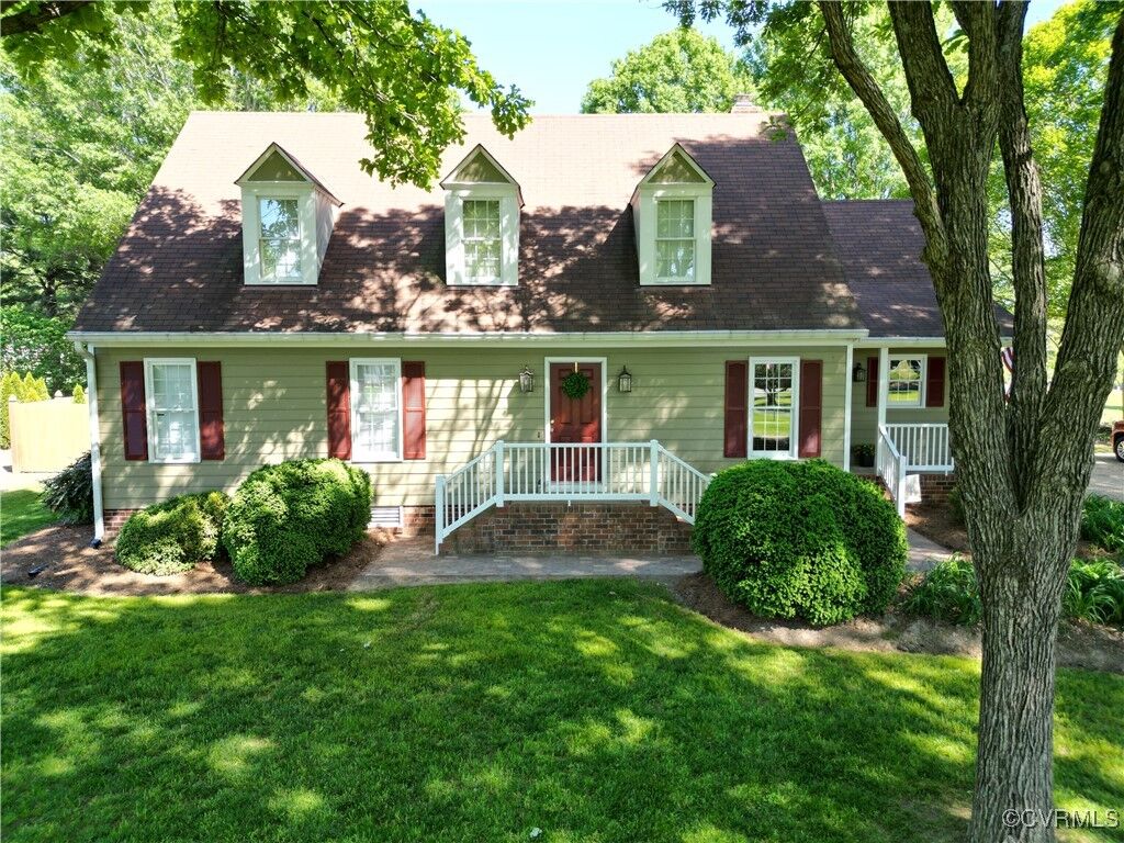 Property Photo:  8019 Gristmill Court  VA 23116 