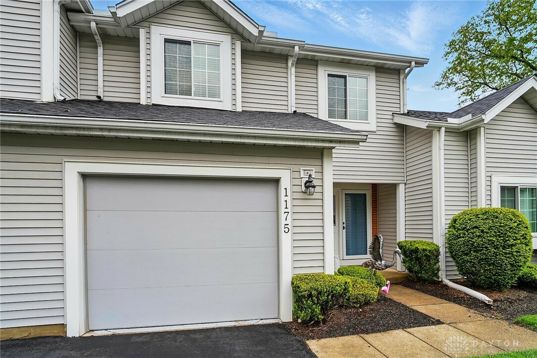 Property Photo: 1175 Bay Harbour Circle OH 45458