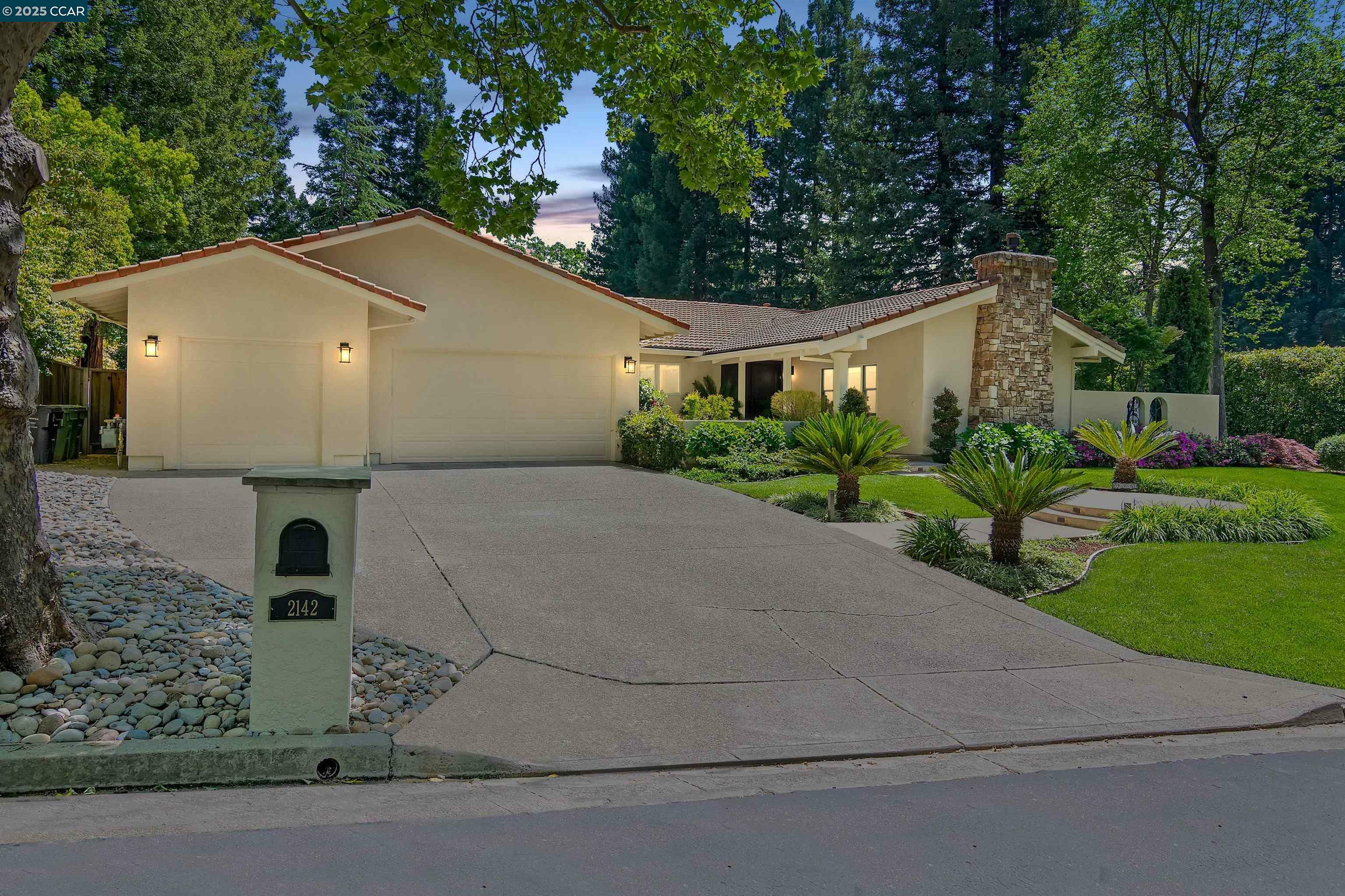 2142 Deer Oak Way  Danville CA 94506 photo