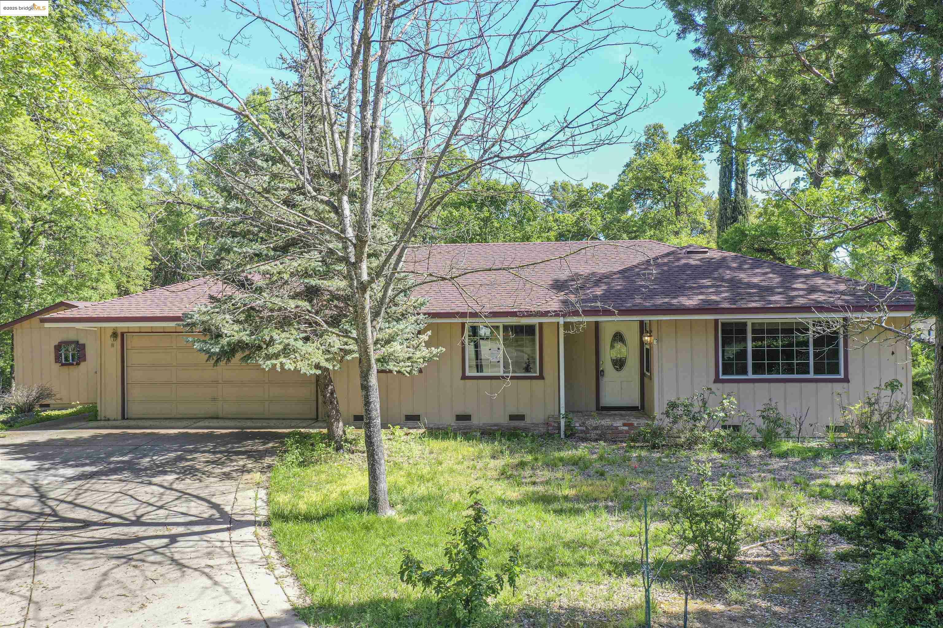Property Photo: 20668 Lower Hillview Dr CA 95370