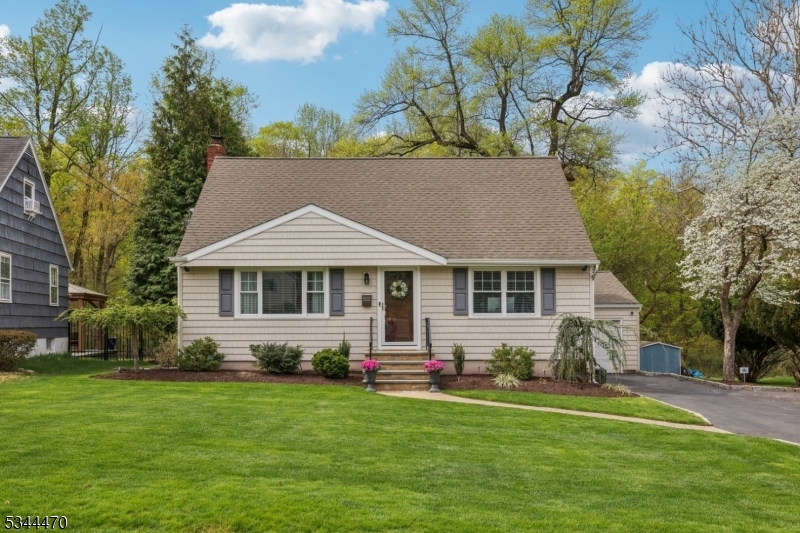 105 Deerfield Road  West Caldwell Twp. NJ 07006 photo