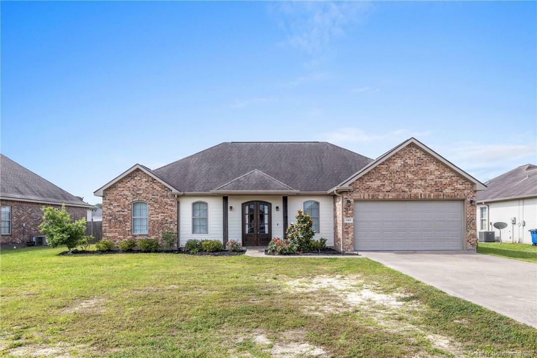 Property Photo: 1463 Trisha Court LA 70611