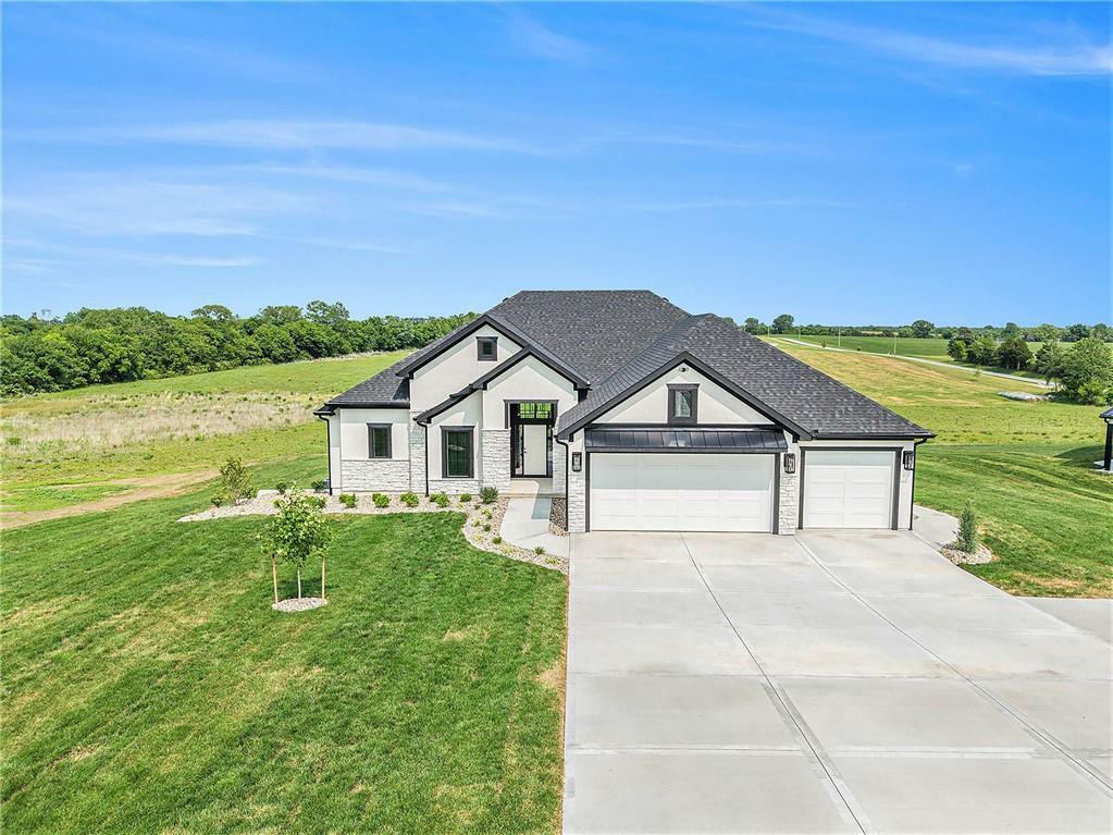 Property Photo: 10075 NW Hillsboro Road MO 64079