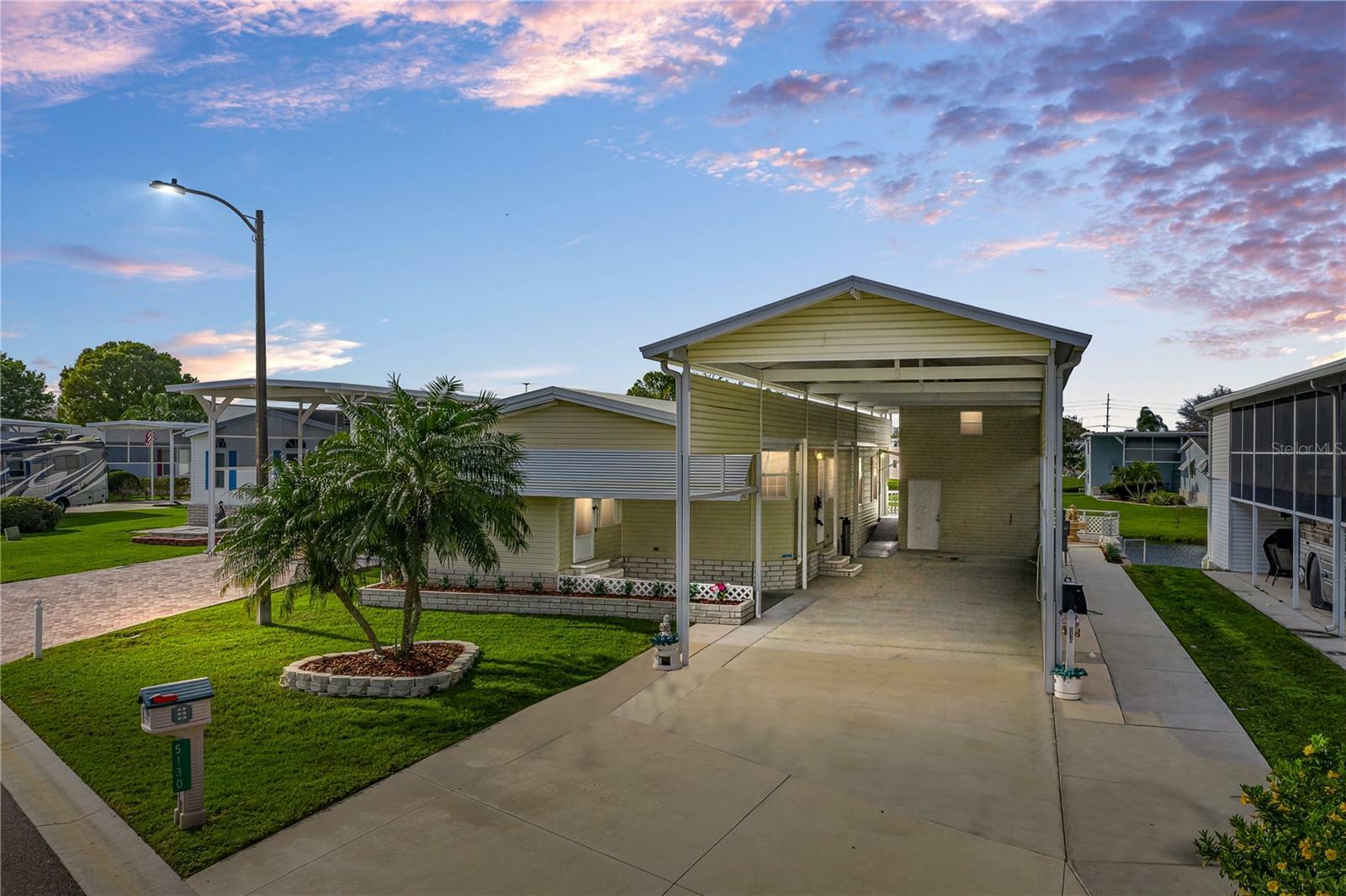 Property Photo: 5130 Island View Circle N FL 33868