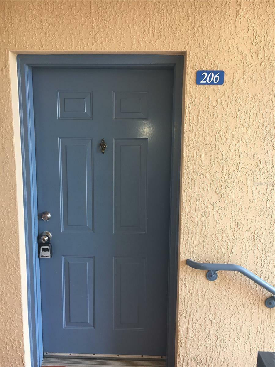 Property Photo: 495 Las Cortes Lane 206 FL 32824