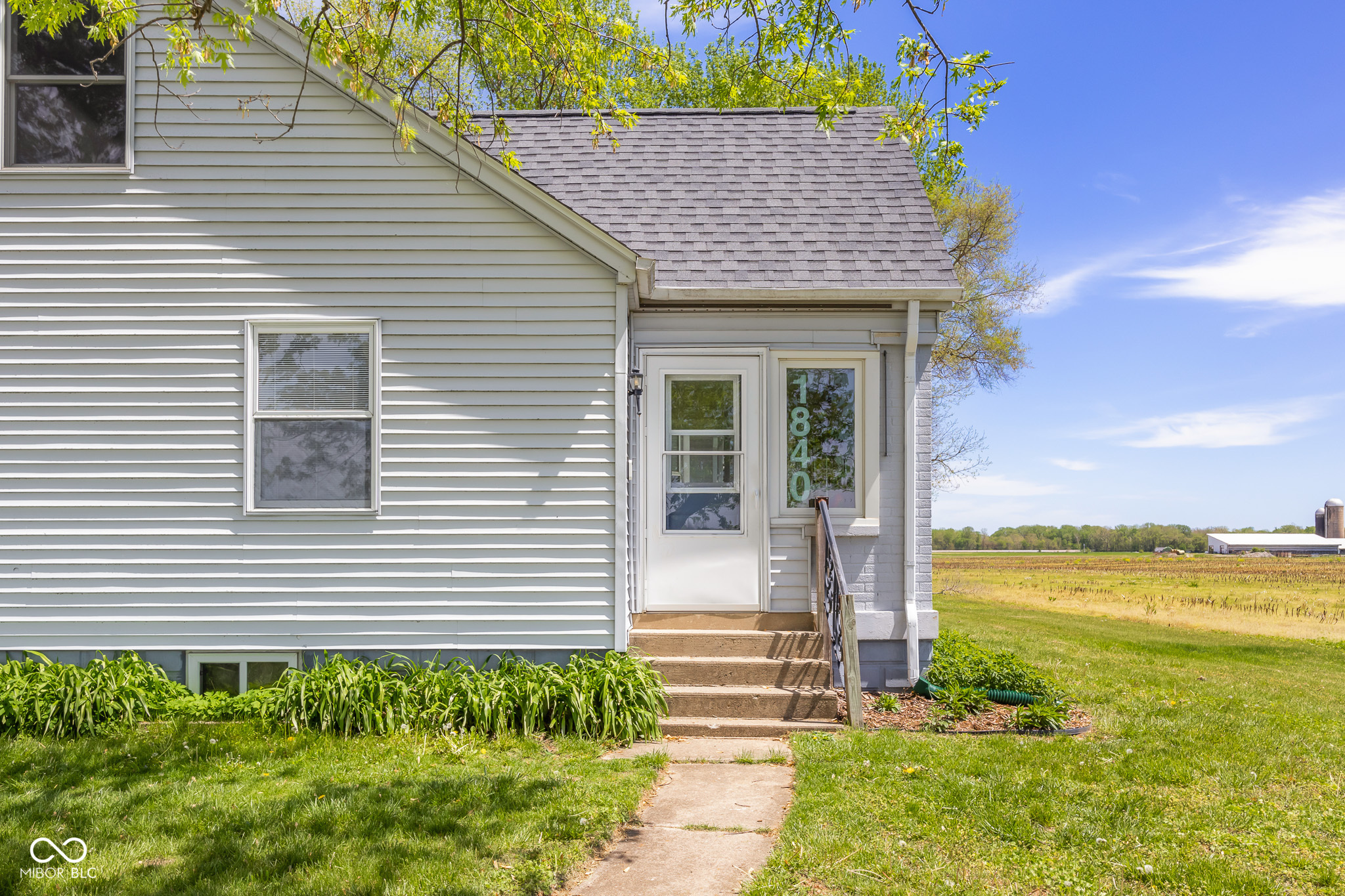 Property Photo: 1840 W 100 N IN 47201
