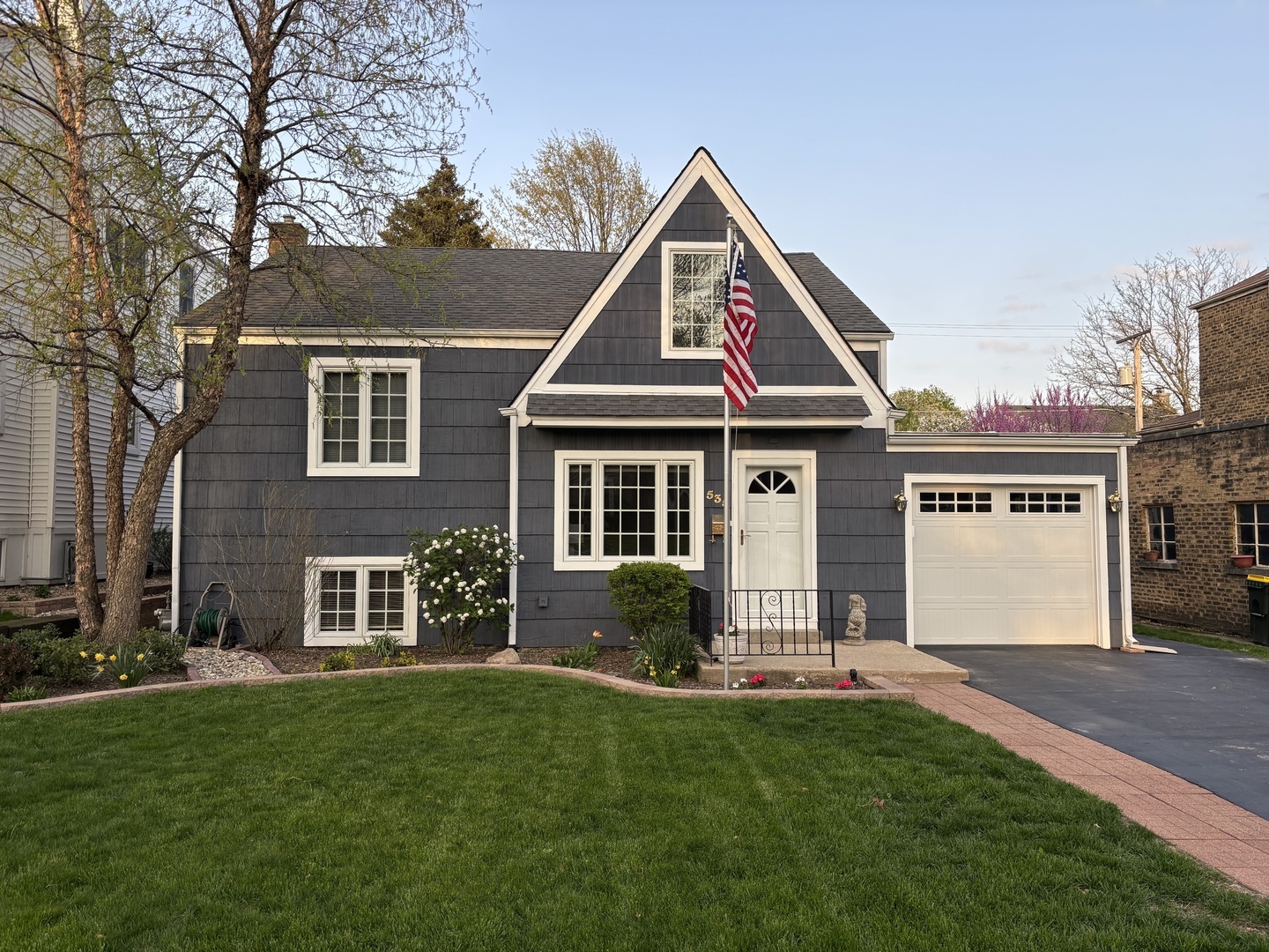 535 S Catherine Avenue  La Grange IL 60525 photo