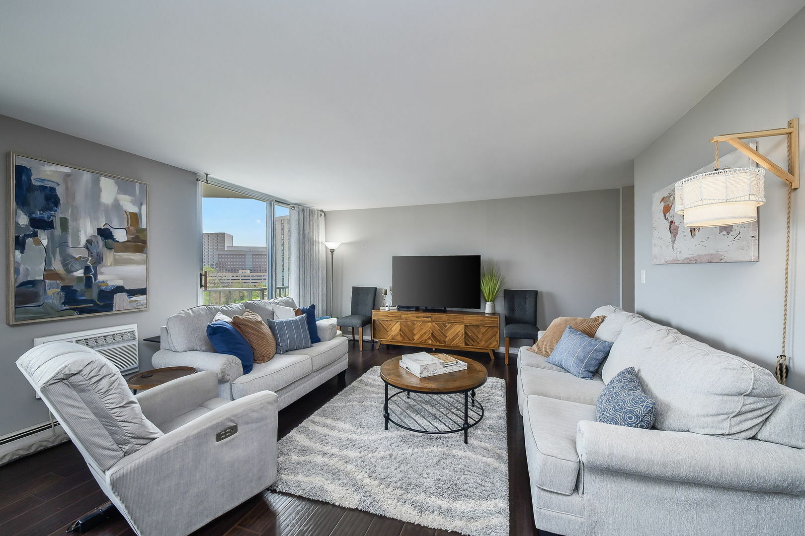 Property Photo: 20 N Tower Road 6E IL 60523