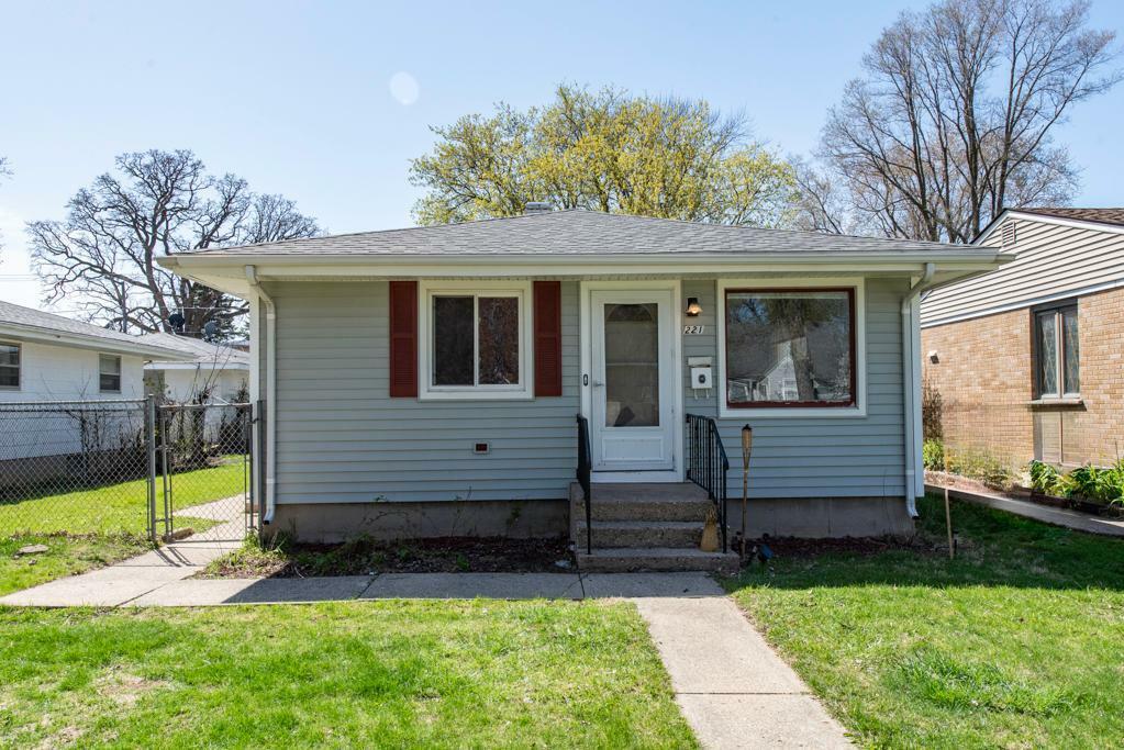 Property Photo: 2214 Gilead Avenue IL 60099