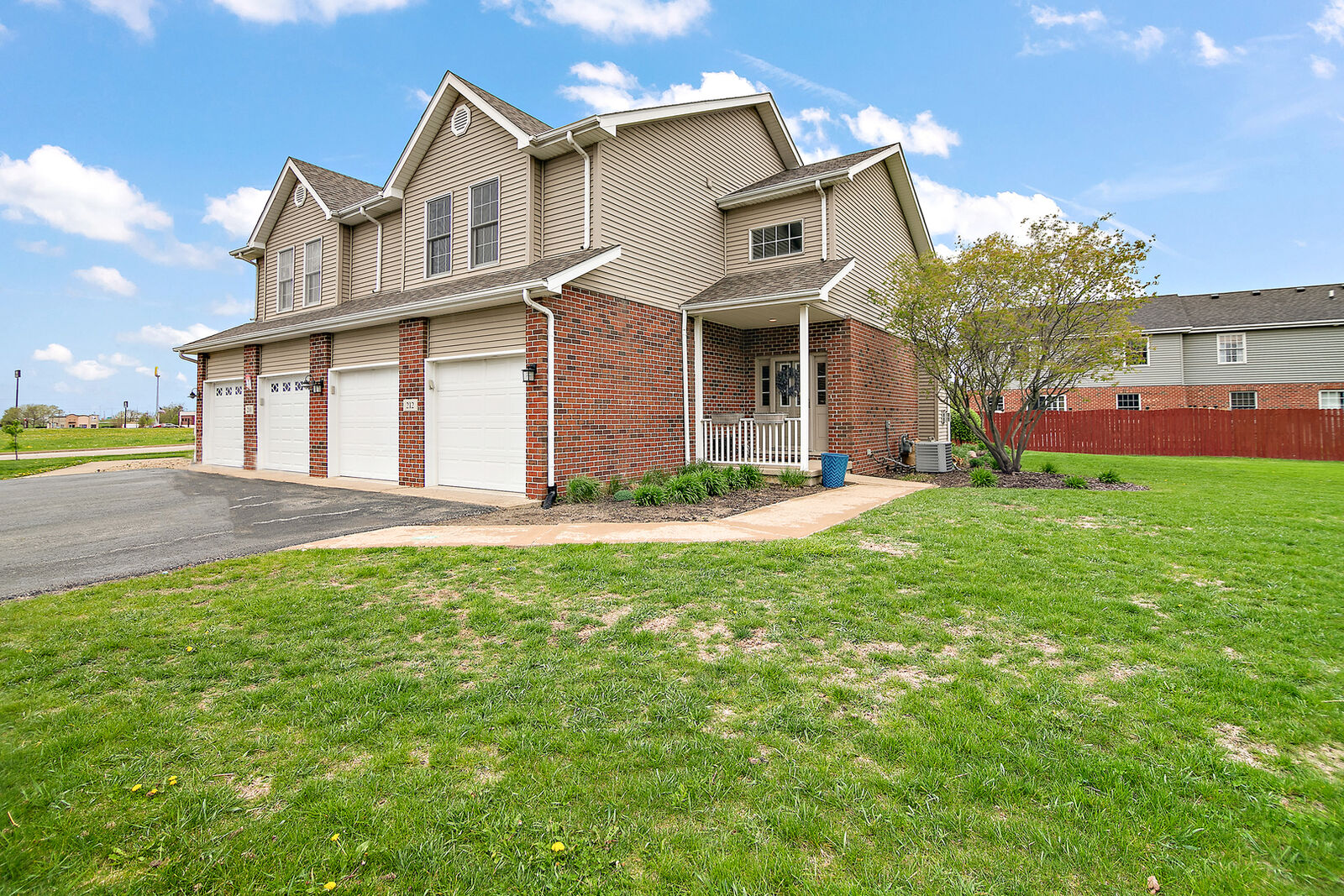 Property Photo: 212 Marquette Place S IL 60950