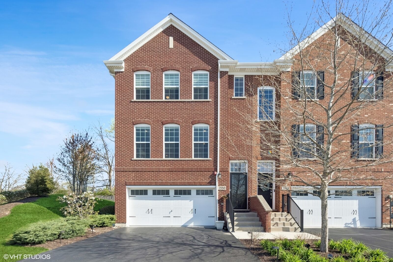 Property Photo:  2550 Huntleigh Lane  IL 60517 