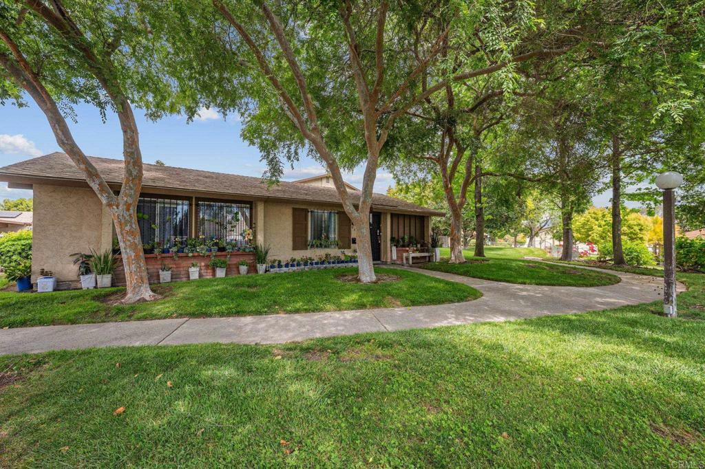 Property Photo:  443 Bluffview Rd  CA 91977 