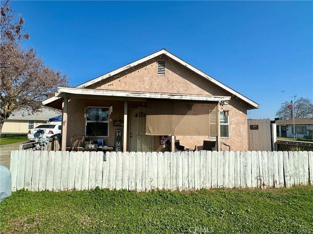 Property Photo:  435 S 4th Street  CA 93610 