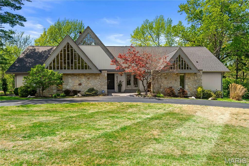 Property Photo: 821 Mason Wood Drive MO 63141
