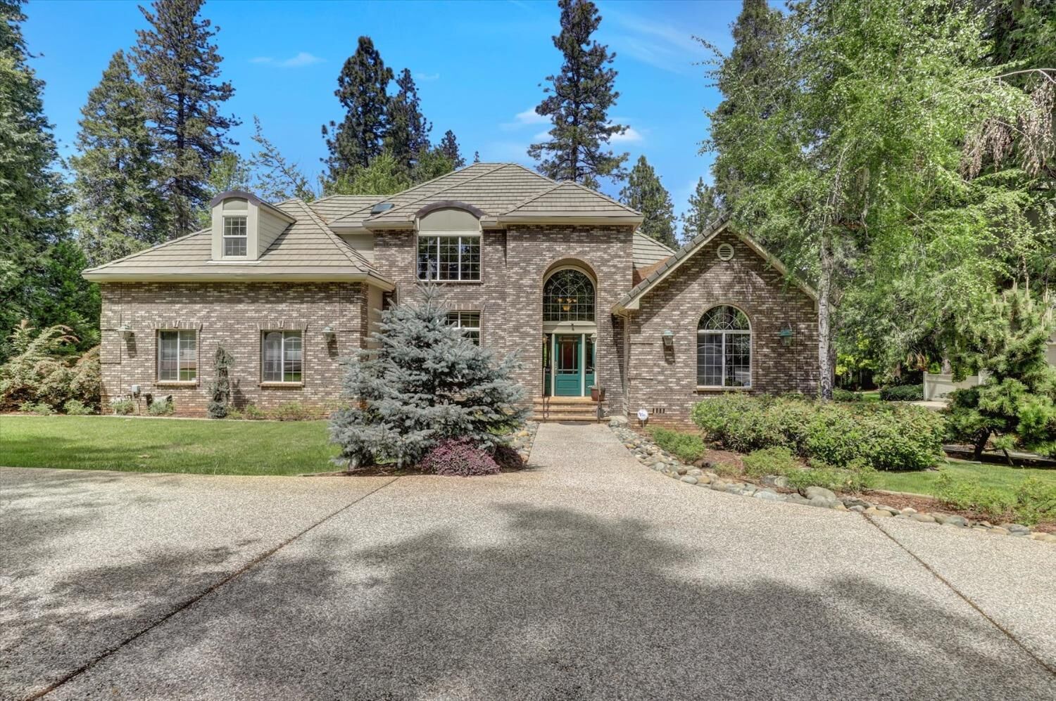 Property Photo:  12857 Chatsworth Lane  CA 95945 