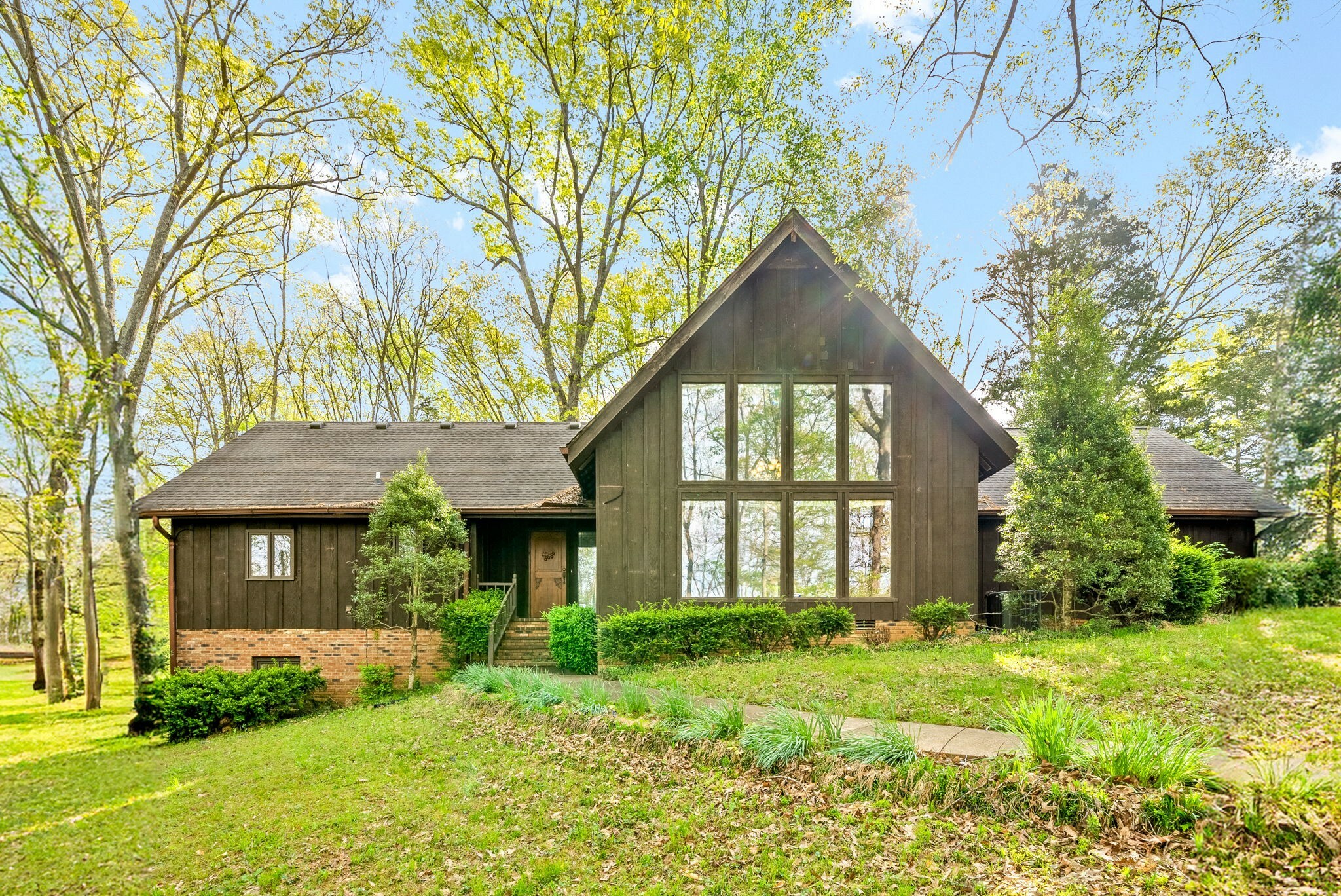 Property Photo: 1331 Hutcheson Ln TN 37040