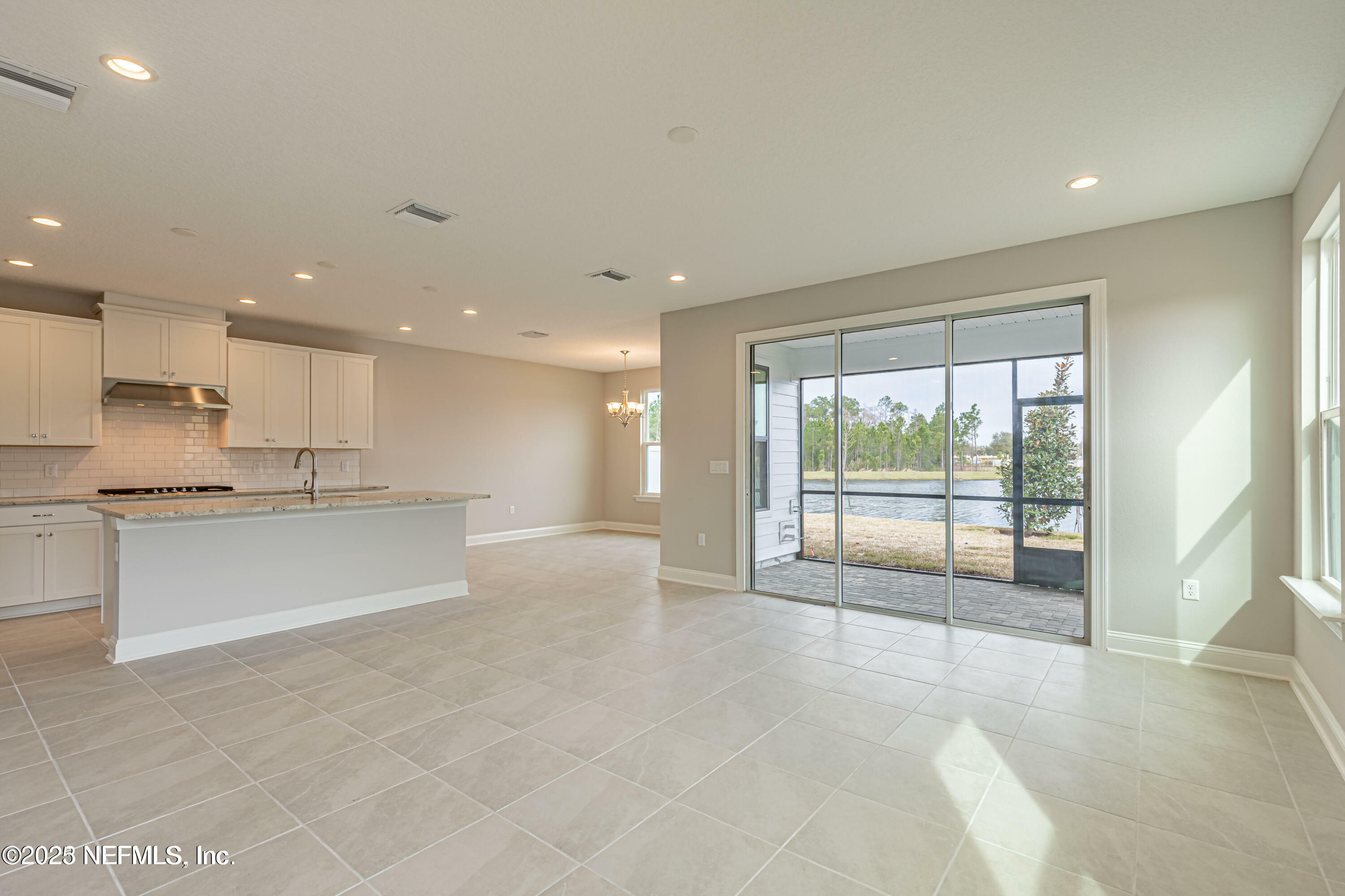 Property Photo: 11371 Newtonian Boulevard FL 32256