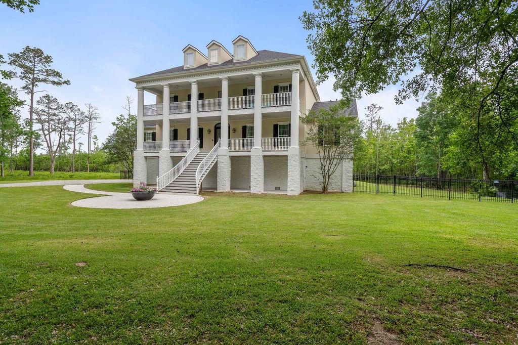 Property Photo: 212 Mattingly Lane LA 70447