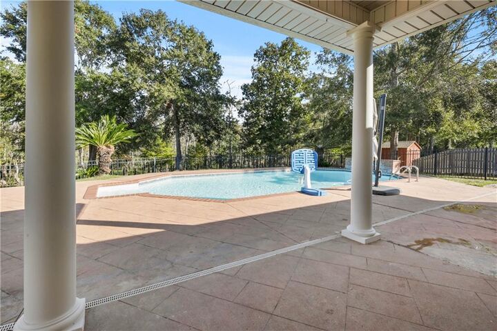 Property Photo:  413 Dockside Drive  LA 70461 