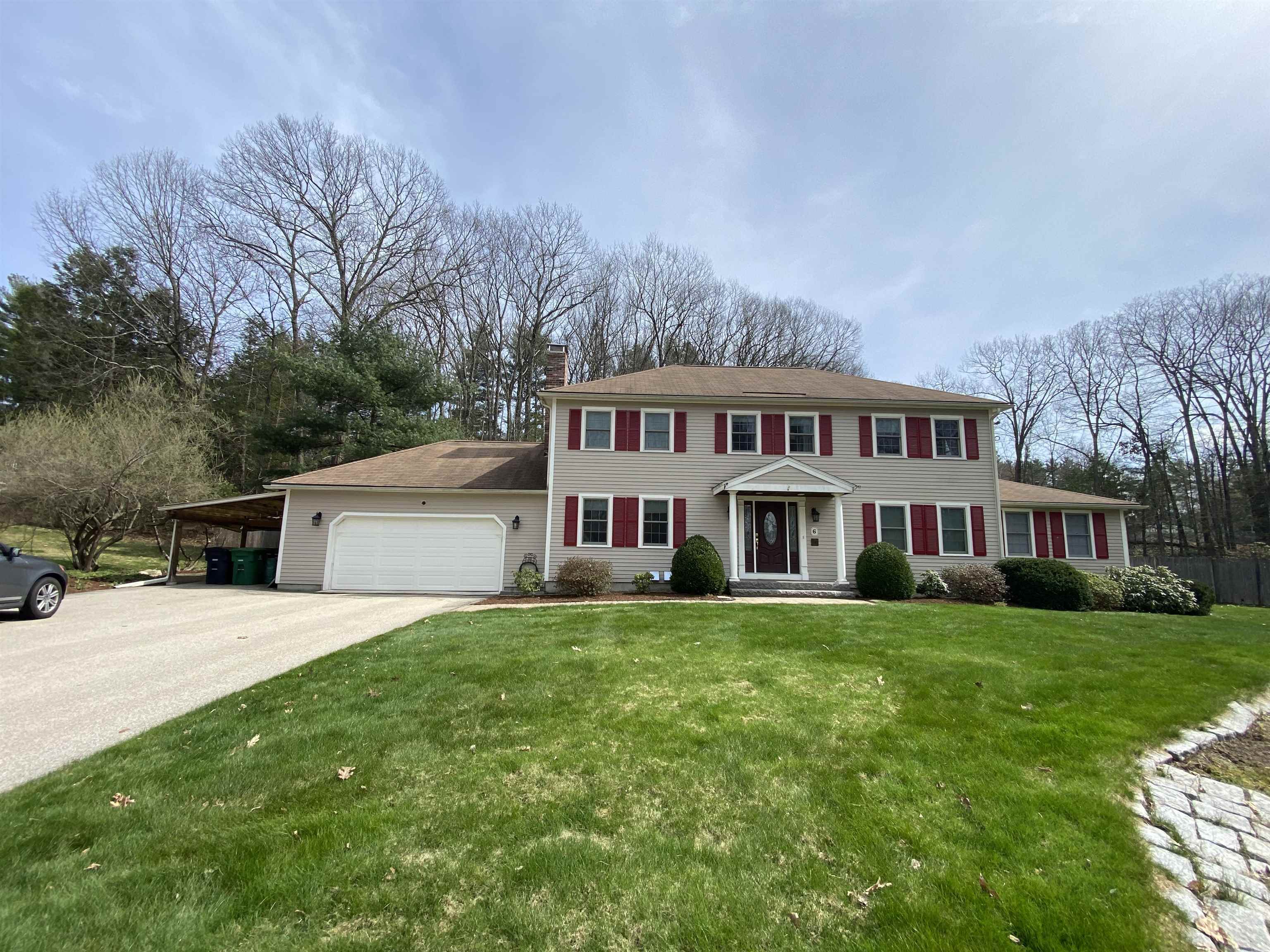 Property Photo: 6 Aspen Court NH 03062