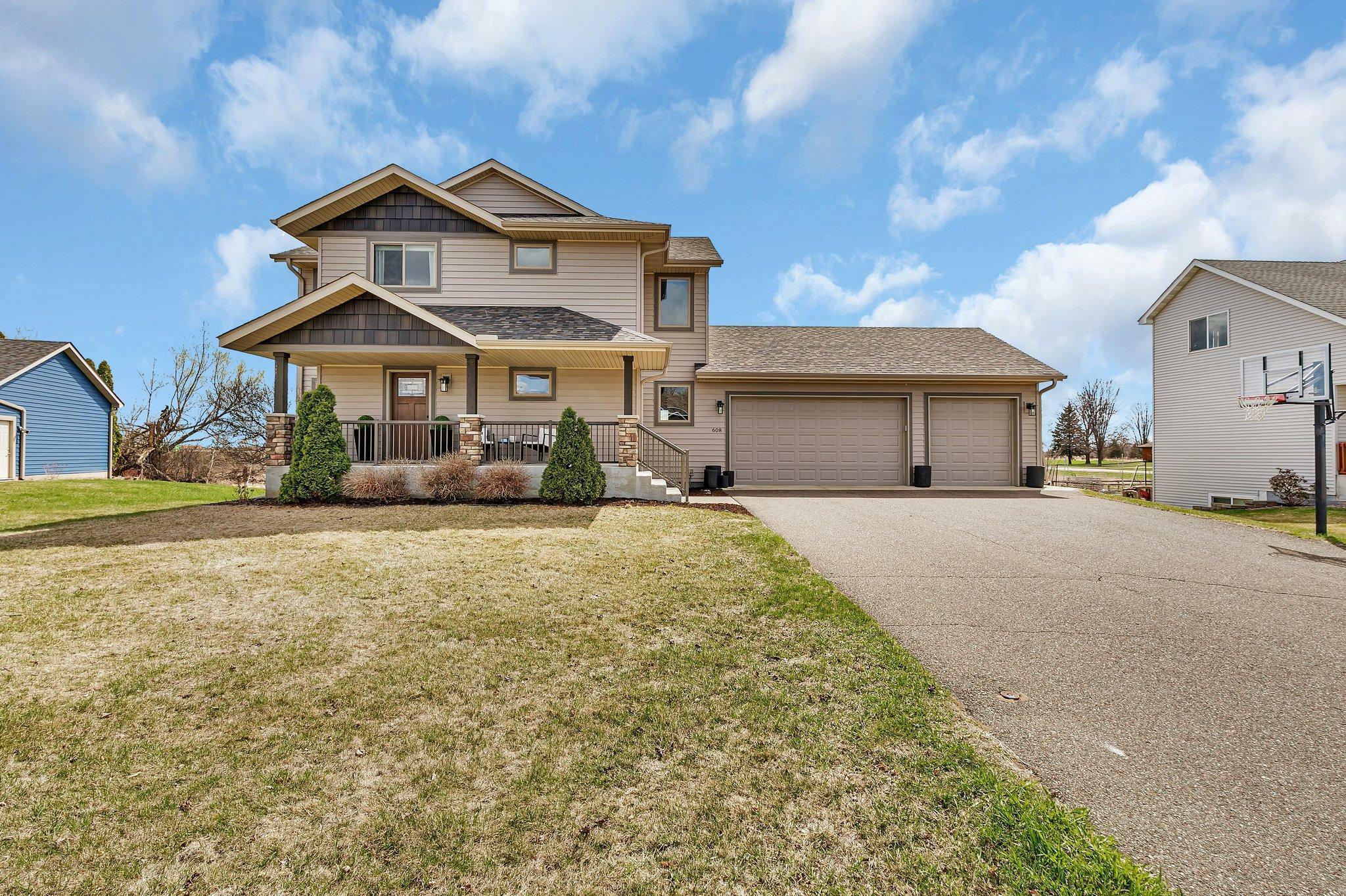Property Photo:  608 Kendall Court  MN 56377 