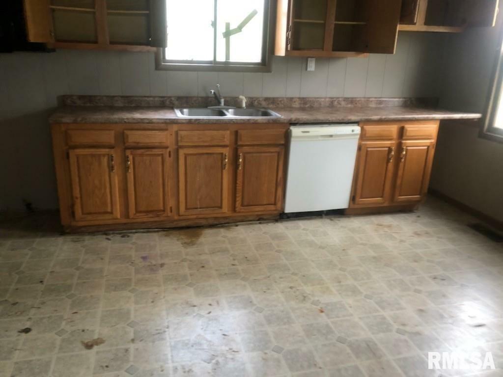 Property Photo: 312 W York Street IL 62320