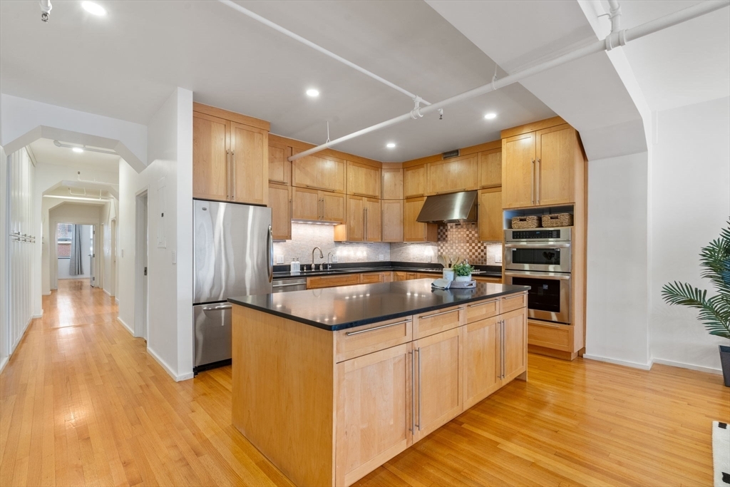 Property Photo: 453 Washington St 4A MA 02111