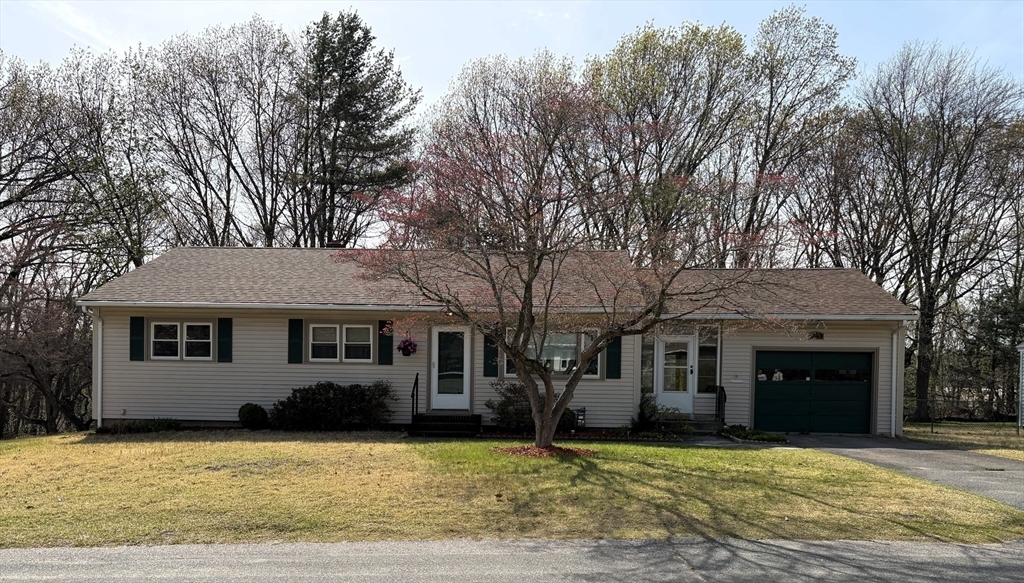 Property Photo: 25 Glen Forest Ln MA 01844