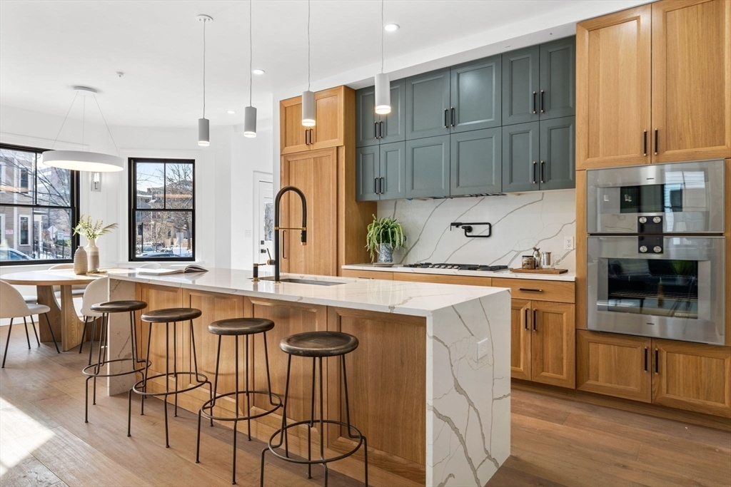 Property Photo:  43 Wendell Street  MA 02138 