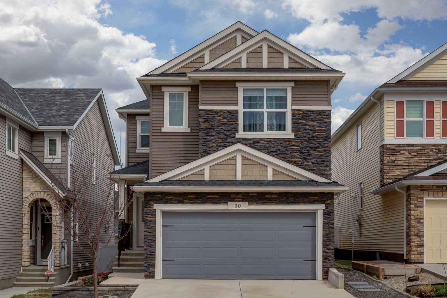 Property Photo: 30 Nolanhurst Gardens NW AB T3R 1S8