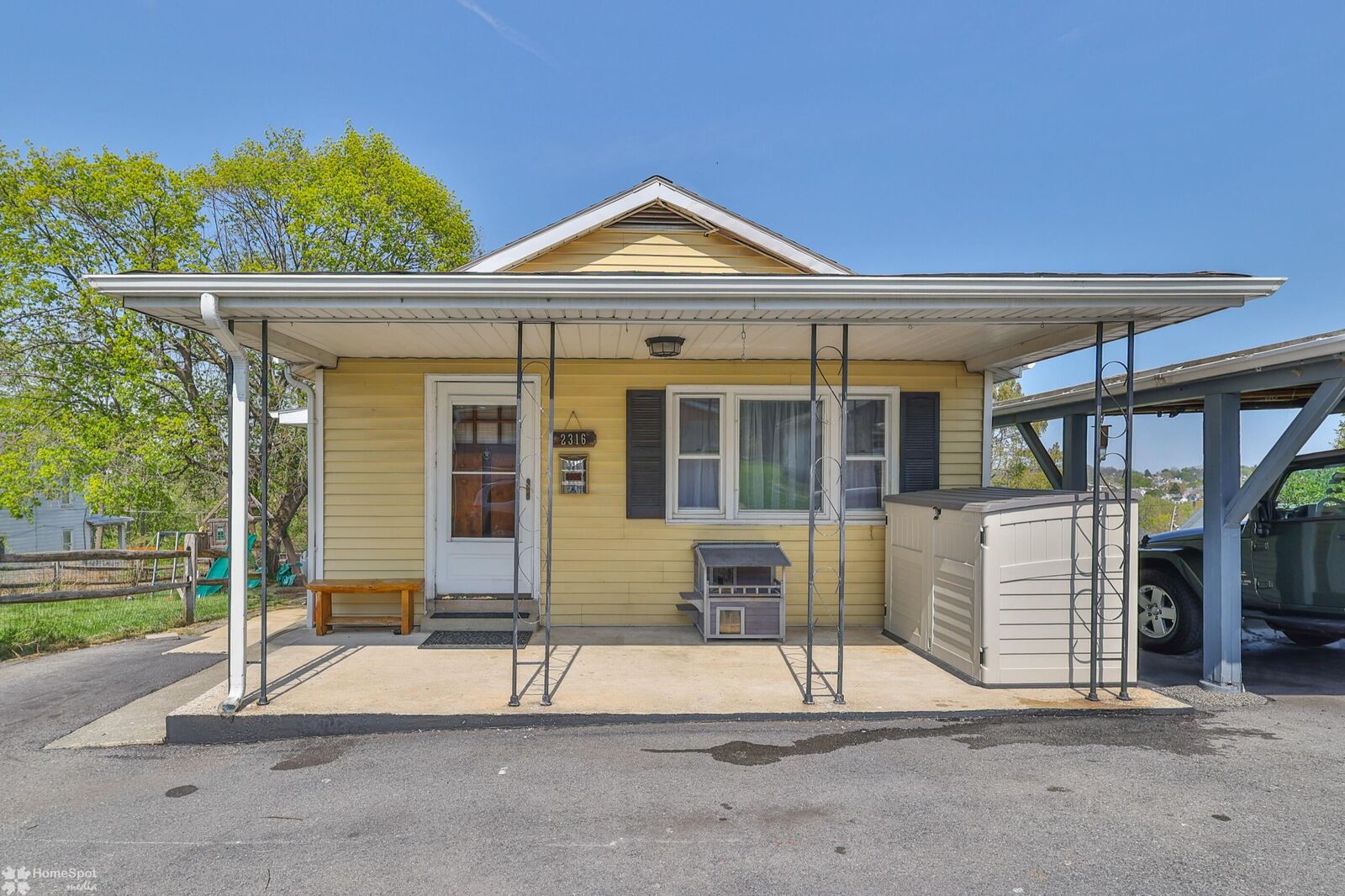 Property Photo:  2316 N Apple Street  PA 18052 
